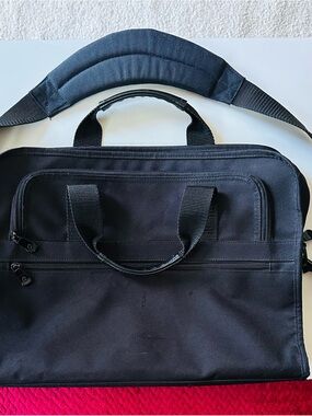 L.L. Bean Black SOFT Laptop Briefcase with Shoulder Strap & Carry Handles